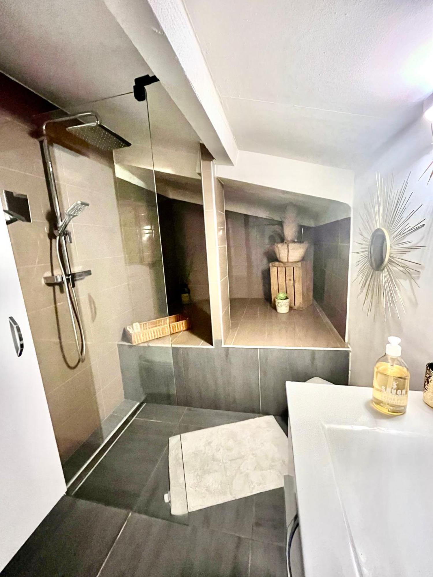 شقة Loft Atypique Au Milieu Des Champs توريت المظهر الخارجي الصورة